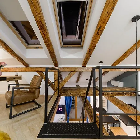 Lumina 2-level With Balcony *